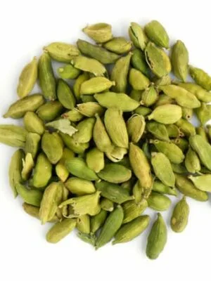 Cardamomo entero