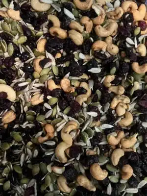 Mix castañas de cajú, pepas de zapallo, cranberrys y maravilla